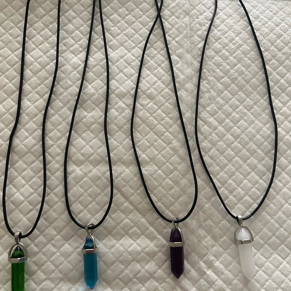 Elegant Multi-Color Pendant Necklace